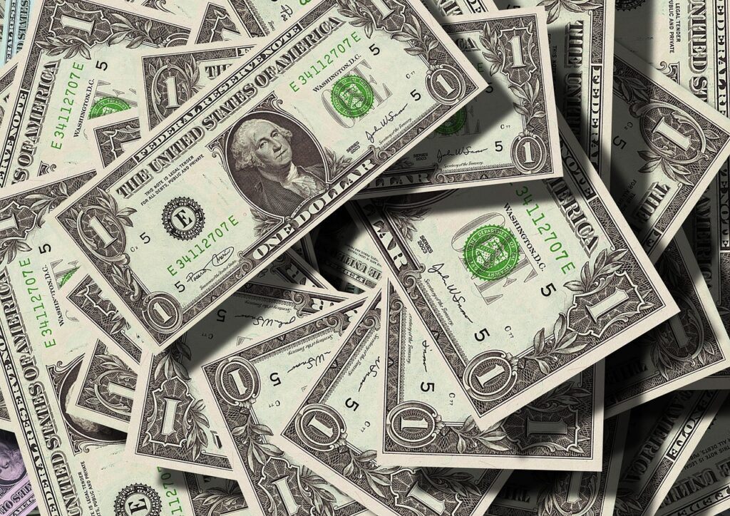 Can US citizens buy property in Morocco